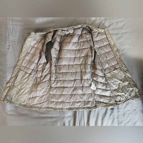 UNIQLO Ultra Light Down Vest Beige/Grey/Mushroom XS - Picture 5 of 6